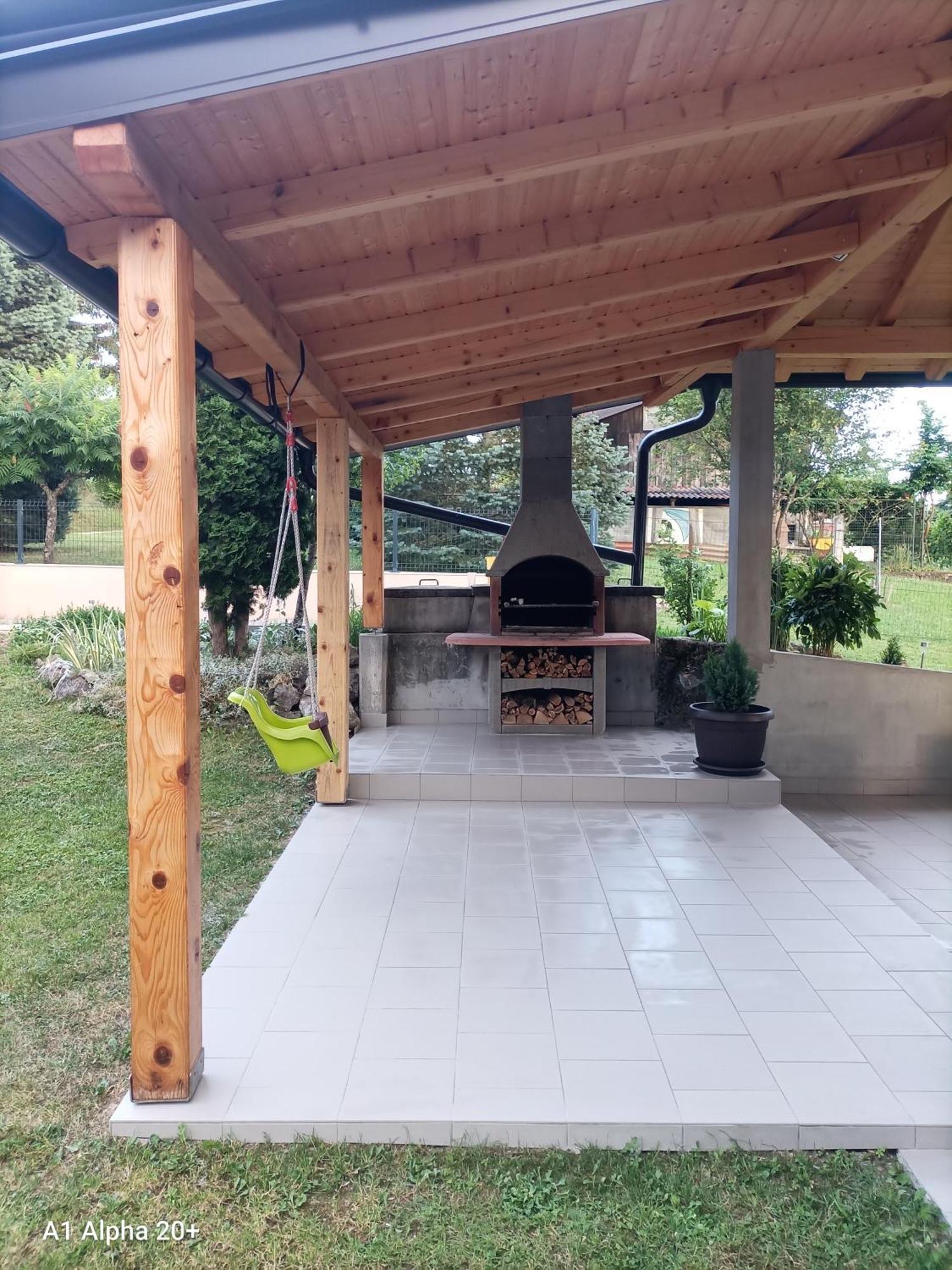 Kuca Za Odmor Braco Apartment Donji Zvecaj Ngoại thất bức ảnh